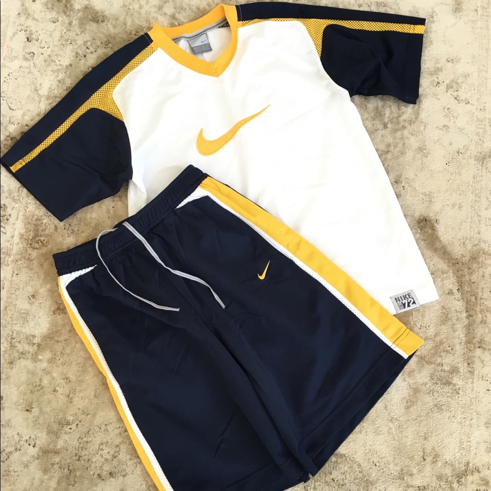 Boys Nike Short Set